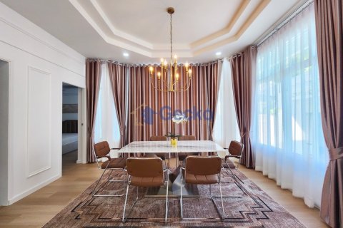 House in Pattaya, Thailand 3 bedrooms № 196151 - photo 21