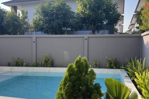 House in Hang Dong, Thailand 7 bedrooms № 147765 - photo 3