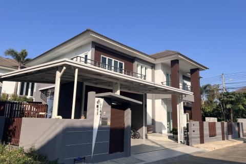 House in Hang Dong, Thailand 7 bedrooms № 147765 - photo 2