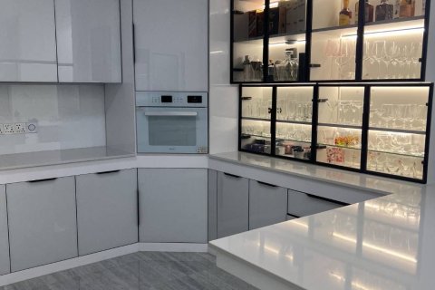 House in Hang Dong, Thailand 7 bedrooms № 147765 - photo 8