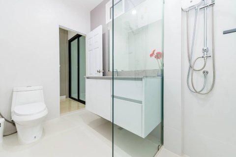 House in Phuket, Thailand 2 bedrooms № 162116 - photo 16