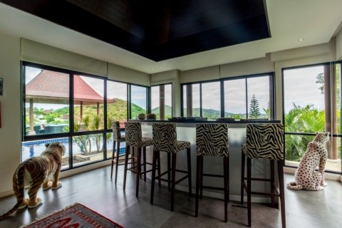 Villa in Hua Hin, Thailand 5 bedrooms № 168604 - photo 14