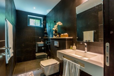 Villa in Hua Hin, Thailand 5 bedrooms № 168604 - photo 17