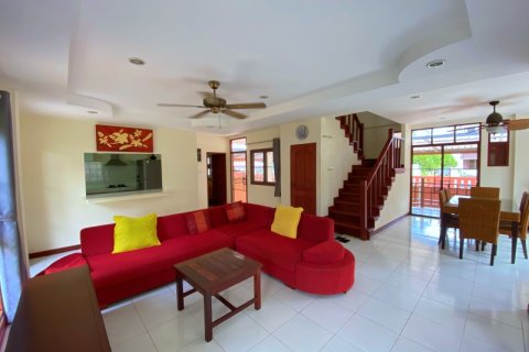 Villa in Pran Buri, Thailand 3 bedrooms № 168603 - photo 19