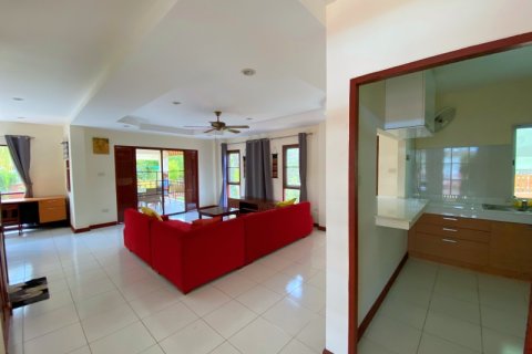 Villa in Pran Buri, Thailand 3 bedrooms № 168603 - photo 17