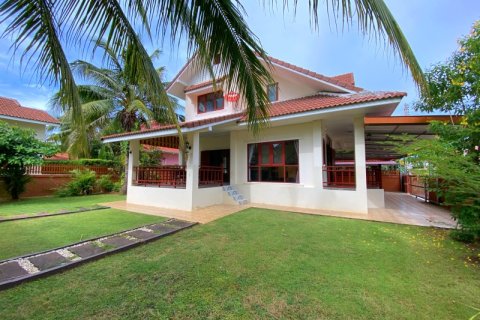 Вилла в Пран Бури, Таиланд с 3 спальнями  № 168603