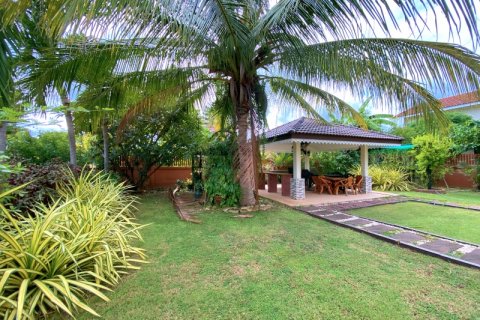 Villa in Pran Buri, Thailand 3 bedrooms № 168603 - photo 8