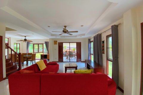 Villa in Pran Buri, Thailand 3 bedrooms № 168603 - photo 27