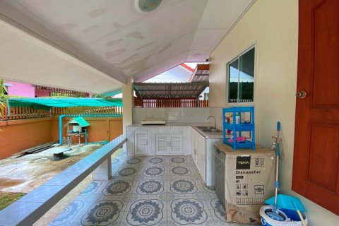Villa in Pran Buri, Thailand 3 bedrooms № 168603 - photo 13