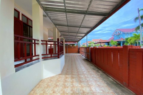Villa in Pran Buri, Thailand 3 bedrooms № 168603 - photo 10