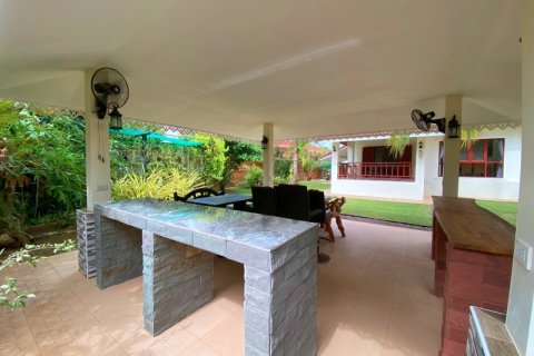 Villa in Pran Buri, Thailand 3 bedrooms № 168603 - photo 5