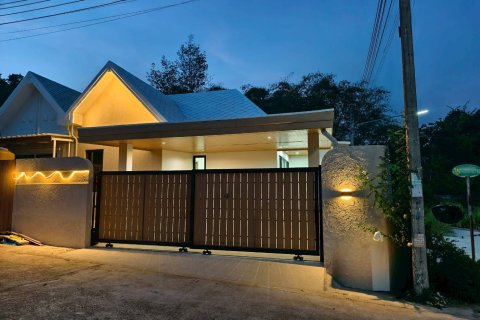 Villa in Pattaya, Thailand 3 bedrooms № 180296