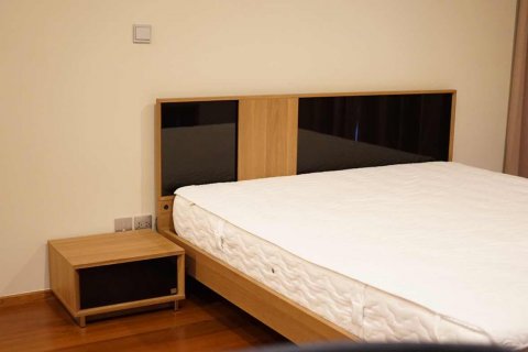 Condo in Bangkok, Thailand, 2 bedrooms № 143501 - photo 11