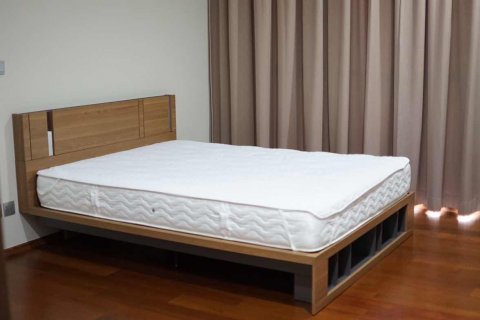 Condo in Bangkok, Thailand, 2 bedrooms № 143501 - photo 7