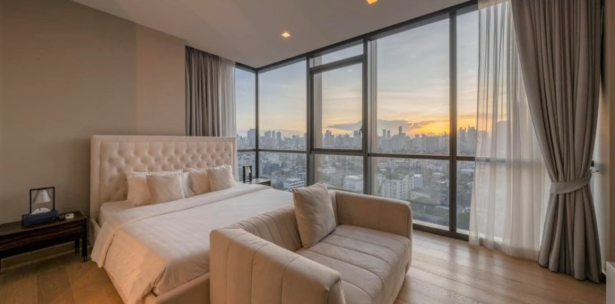 Condo in Bangkok, Thailand, 2 bedrooms  № 143496