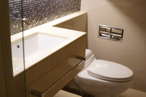 Condo in Bangkok, Thailand, 2 bedrooms  № 143499 - photo 10