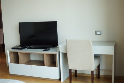 Condo in Bangkok, Thailand, 2 bedrooms  № 143499 - photo 11