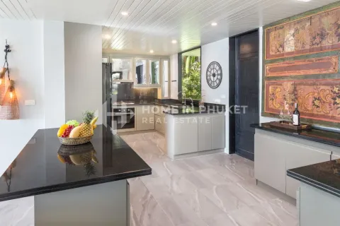 House in Phuket, Thailand 5 bedrooms № 157382 - photo 10