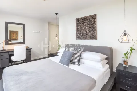 House in Phuket, Thailand 5 bedrooms № 157382 - photo 19