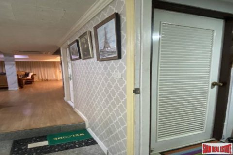 Дом в Бангкоке, Таиланд с 4 спальнями  № 157379 - фото 9