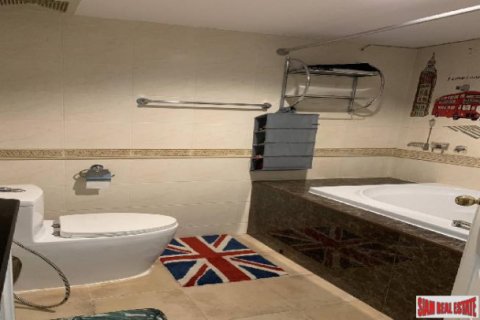 Дом в Бангкоке, Таиланд с 4 спальнями  № 157379 - фото 24