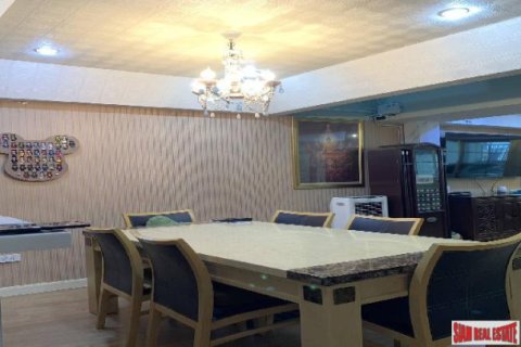 Дом в Бангкоке, Таиланд с 4 спальнями  № 157379 - фото 5