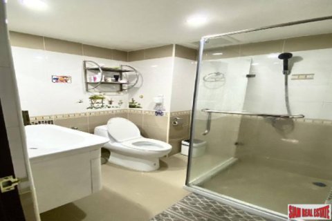 Дом в Бангкоке, Таиланд с 4 спальнями  № 157379 - фото 17