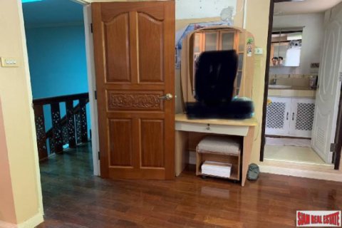 Дом в Бангкоке, Таиланд с 4 спальнями  № 157379 - фото 27