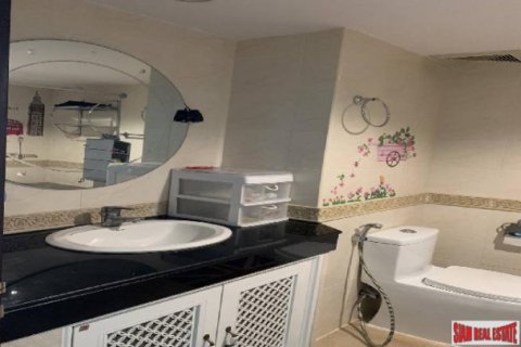 Дом в Бангкоке, Таиланд с 4 спальнями  № 157379 - фото 23