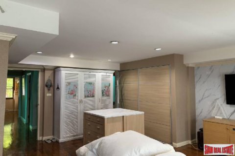 Дом в Бангкоке, Таиланд с 4 спальнями  № 157379 - фото 25