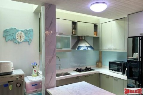 Дом в Бангкоке, Таиланд с 4 спальнями  № 157379 - фото 13