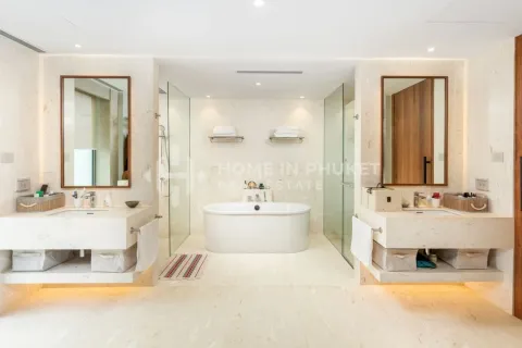 House in Phuket, Thailand 5 bedrooms № 157381 - photo 13