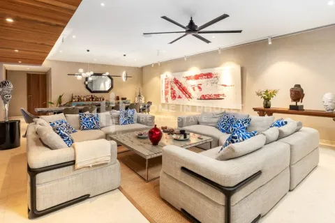 House in Phuket, Thailand 5 bedrooms № 157381 - photo 6