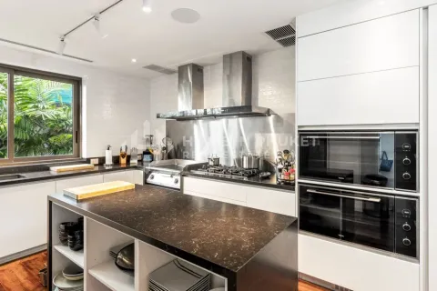 House in Phuket, Thailand 5 bedrooms № 157381 - photo 10