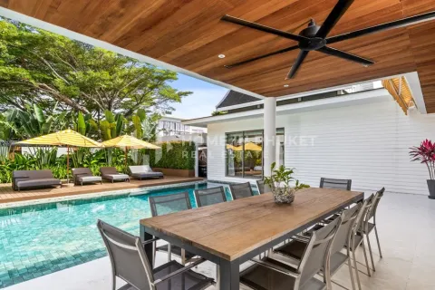 House in Phuket, Thailand 5 bedrooms № 157381 - photo 27