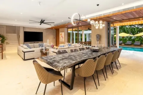 House in Phuket, Thailand 5 bedrooms № 157381 - photo 7