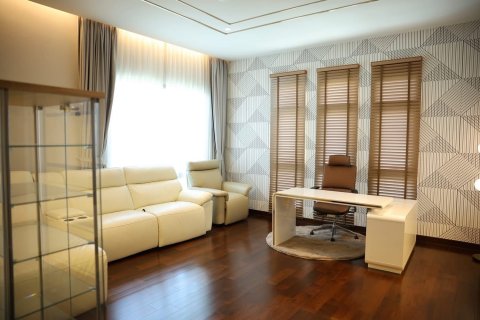 Дом в Лат Крабанге, Бангкок, Таиланд с 5 спальнями № 157177 - фото 23