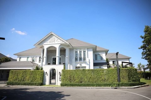 Maison à Lat Krabang, Bangkok, Thaïlande 5 chambres № 157177