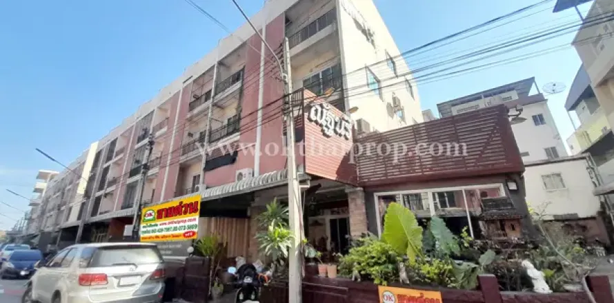 Townhouse à Pathum Thani, Thaïlande 18 chambres № 157180