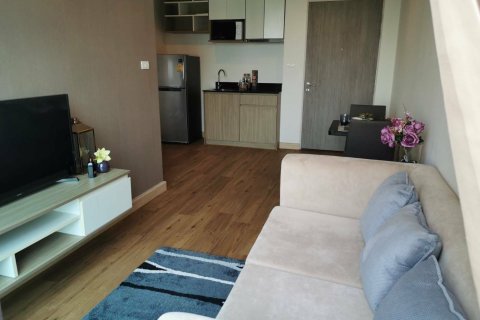 Кондоминиум с 2 спальнями в Чатучаке, Бангкок, Таиланд № 157182 - фото 2