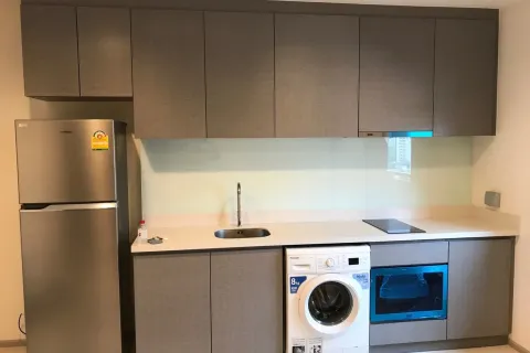 Studio in the Condo in Khlong Toei, Bangkok, Thailand  № 157178 - photo 4