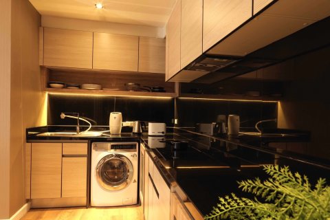 Condo in Khlong Toei, Bangkok, Thailand, 3 bedrooms № 157179 - photo 3