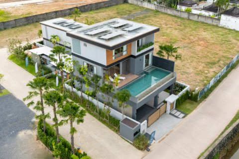 Villa on Layan Beach, Thailand 3 bedrooms № 165243 - photo 13