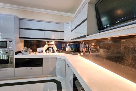 House in Pattaya, Thailand 3 bedrooms № 197373 - photo 14