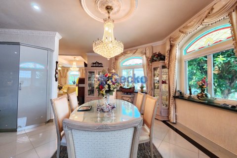 House in Pattaya, Thailand 3 bedrooms № 197373 - photo 16