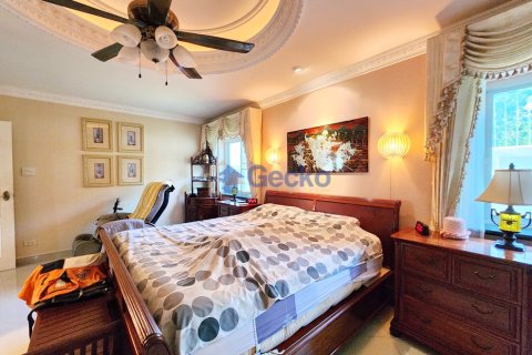 House in Pattaya, Thailand 3 bedrooms № 197373 - photo 23