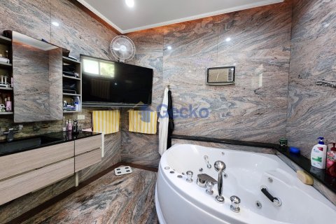 House in Pattaya, Thailand 3 bedrooms № 197373 - photo 26