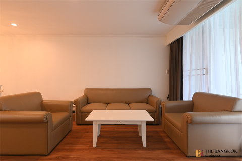 Condo in Bangkok, Thailand, 2 bedrooms № 197377 - photo 9