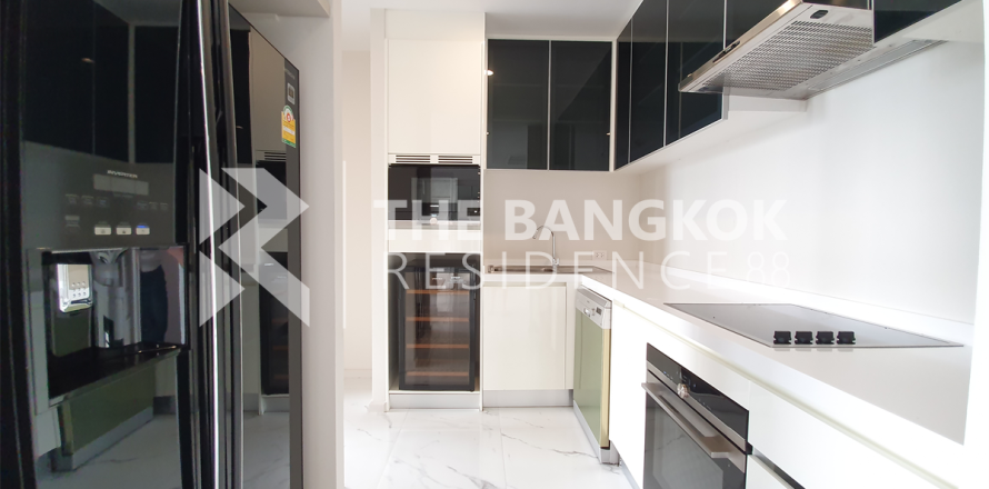 Condo à Bangkok, Thaïlande, 3 chambres № 190169