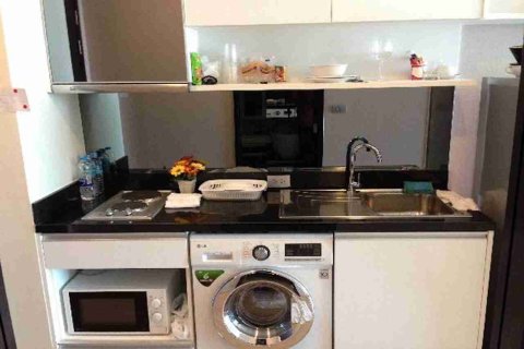 Condo in Bangkok, Thailand, 1 bedroom № 183482 - photo 10
